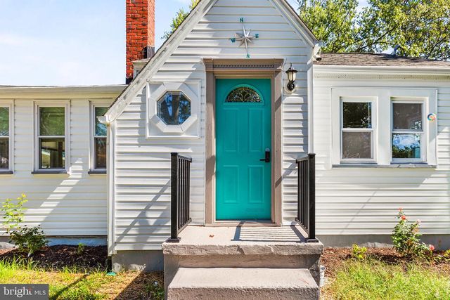 1212 LOSSING AVE, Colonial Beach, VA 22443