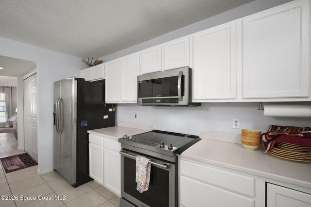 2771 Snapdragon Drive NW, Palm Bay, FL 32907