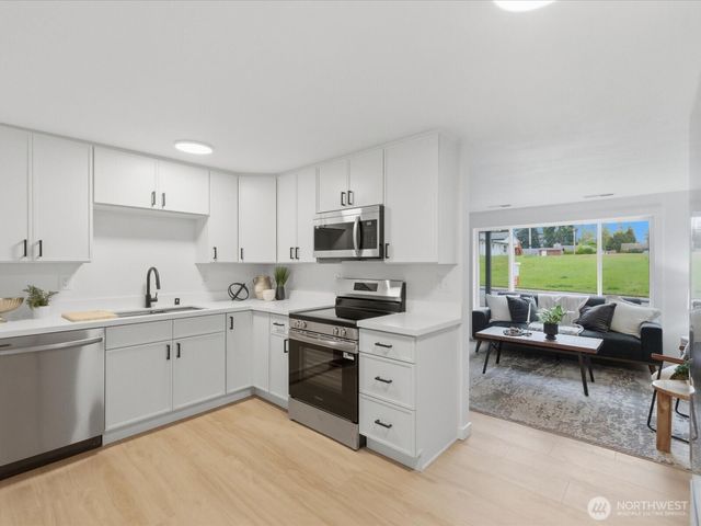 23208 54th Ave W, Mountlake Terrace, WA 98043