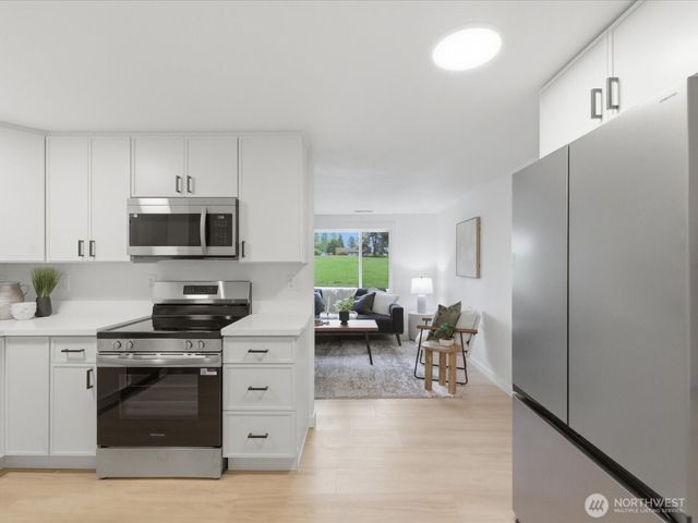 23208 54th Ave W, Mountlake Terrace, WA 98043