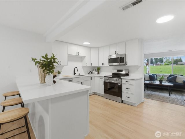 23208 54th Ave W, Mountlake Terrace, WA 98043