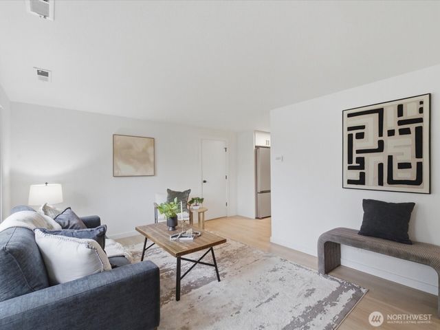 23208 54th Ave W, Mountlake Terrace, WA 98043