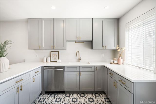 4800 W 11th Avenue, Denver, CO 80204