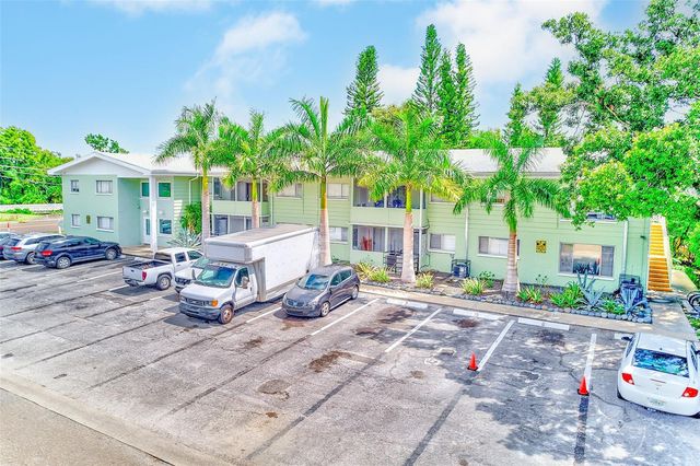 1329 DREW STREET 8, Clearwater, FL 33755