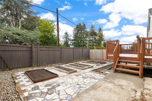 11429 SE 195th Place, Kent, WA 98031