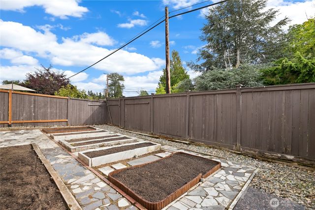 11429 SE 195th Place, Kent, WA 98031