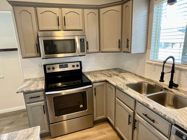 4588 E EVANS DR, Eagle Mountain, UT 84005