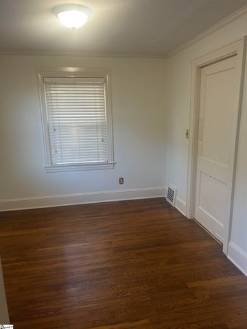 9 E Mountain View Avenue, Greenville, SC 29609