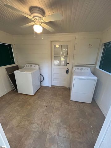 9 E Mountain View Avenue, Greenville, SC 29609