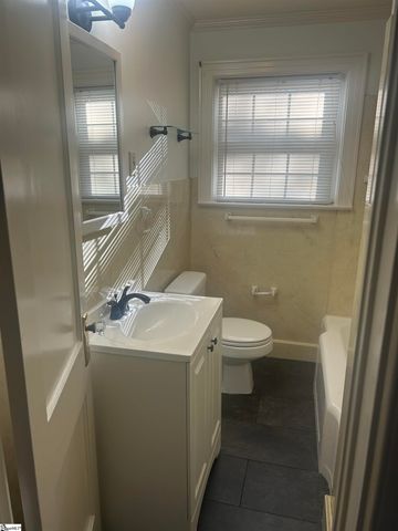 9 E Mountain View Avenue, Greenville, SC 29609