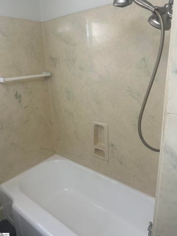 9 E Mountain View Avenue, Greenville, SC 29609