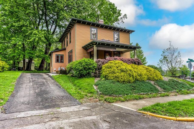 702 W 7th Street, Bloomington, IN 47404