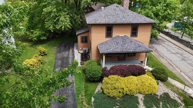 702 W 7th Street, Bloomington, IN 47404