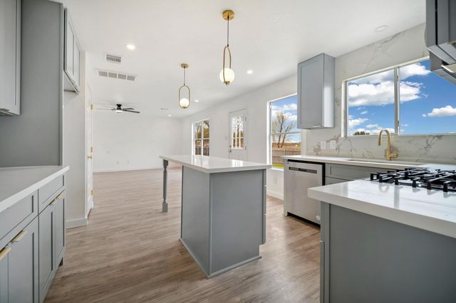 13501 Sierra Wind LN, Elgin, TX 78621