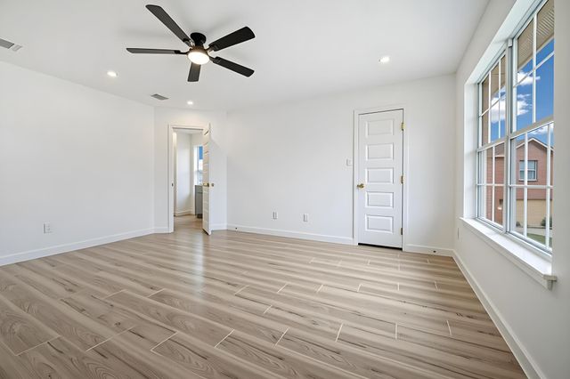 13501 Sierra Wind LN, Elgin, TX 78621