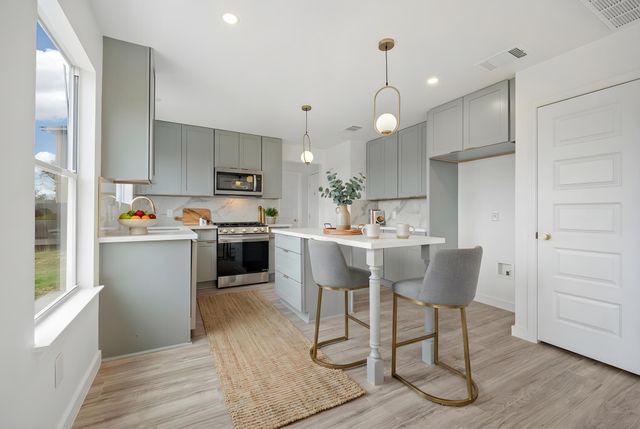 13501 Sierra Wind LN, Elgin, TX 78621