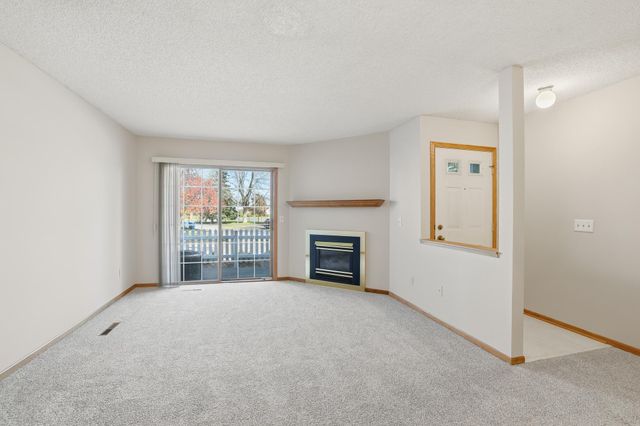 2578 Bedford Court 15, Mendota Heights, MN 55120