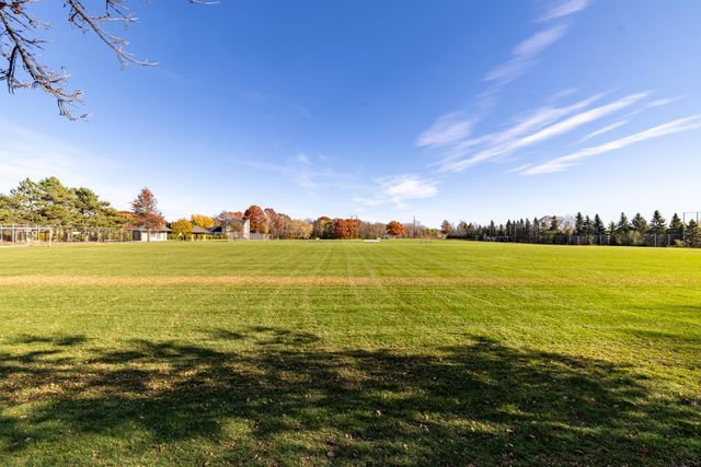 2578 Bedford Court 15, Mendota Heights, MN 55120