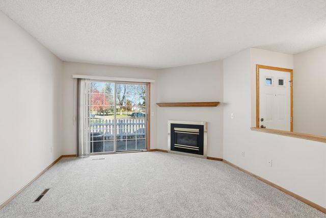 2578 Bedford Court 15, Mendota Heights, MN 55120