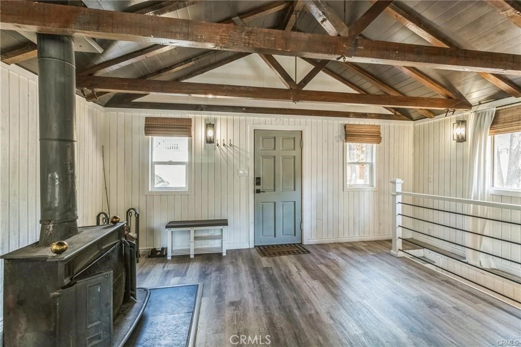 Image 9 of property listing at 33401 Bluebird Drive, Green Valley Lake, CA 92341