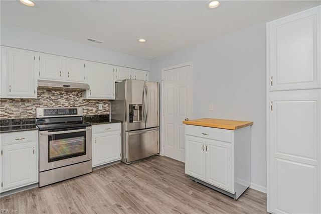4711 Kempsville Greens PW, Virginia Beach, VA 23462