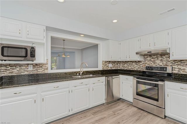 4711 Kempsville Greens PW, Virginia Beach, VA 23462