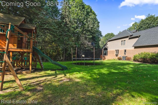 7798 Fieldstone Ridge, Independence Charter Township, MI 48348