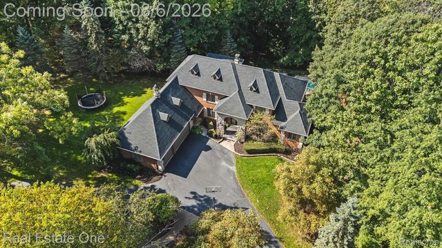 7798 Fieldstone Ridge, Independence Charter Township, MI 48348