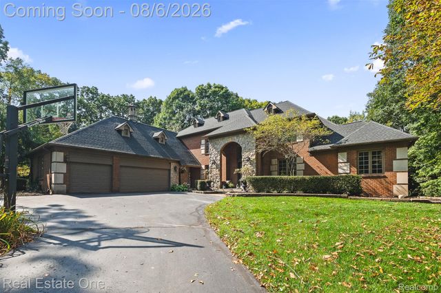 7798 Fieldstone Ridge, Independence Charter Township, MI 48348
