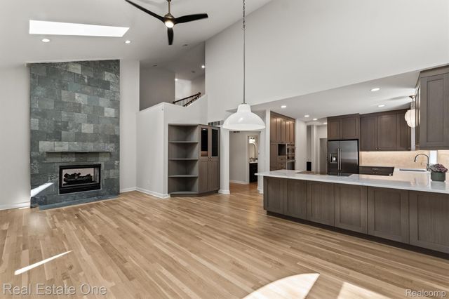 7798 Fieldstone Ridge, Independence Charter Township, MI 48348