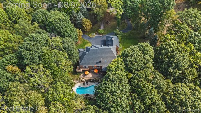 7798 Fieldstone Ridge, Independence Charter Township, MI 48348