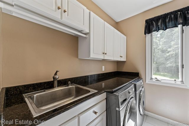 7798 Fieldstone Ridge, Independence Charter Township, MI 48348