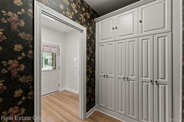 7798 Fieldstone Ridge, Independence Charter Township, MI 48348