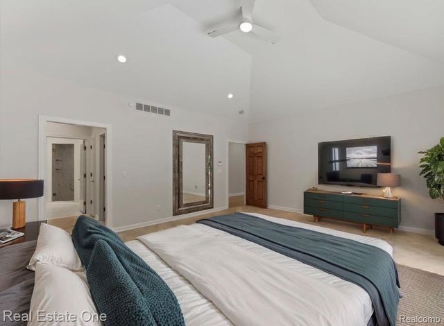7798 Fieldstone Ridge, Independence Charter Township, MI 48348