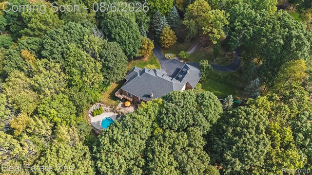 7798 Fieldstone Ridge, Independence Charter Township, MI 48348