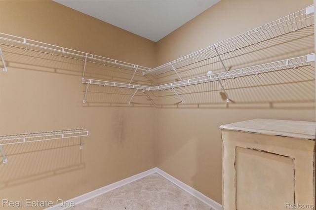 7798 Fieldstone Ridge, Independence Charter Township, MI 48348