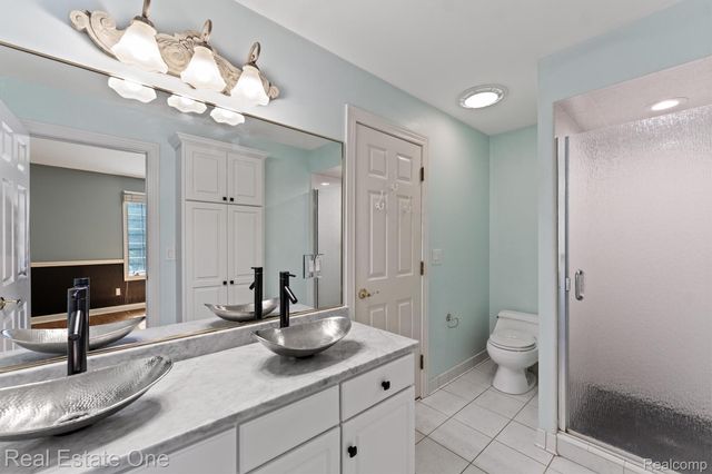 7798 Fieldstone Ridge, Independence Charter Township, MI 48348