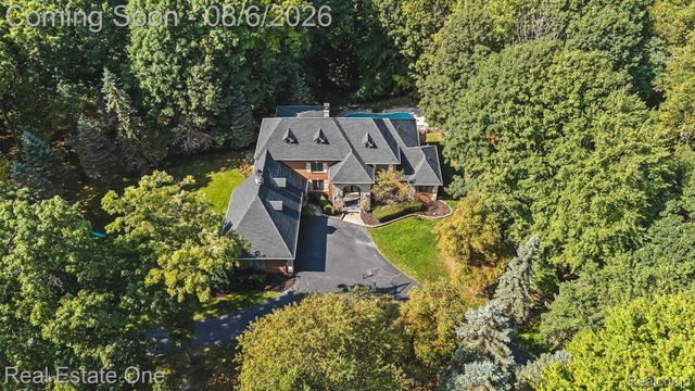 7798 Fieldstone Ridge, Independence Charter Township, MI 48348