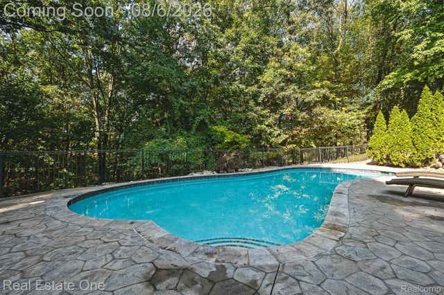 7798 Fieldstone Ridge, Independence Charter Township, MI 48348