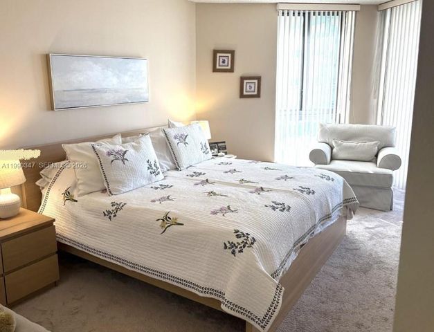 20185 E Country Club Dr 405, Aventura, FL 33180