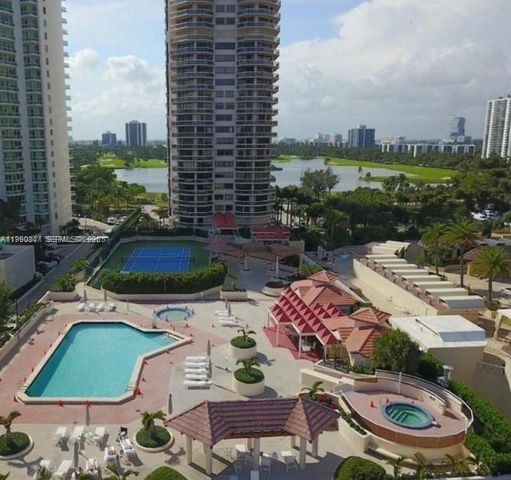 20185 E Country Club Dr 405, Aventura, FL 33180