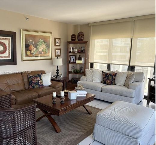 20185 E Country Club Dr 405, Aventura, FL 33180