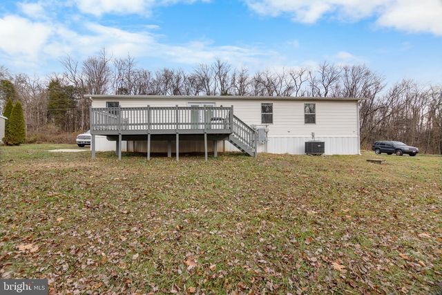 92 PAULS PL, Falling Waters, WV 25419