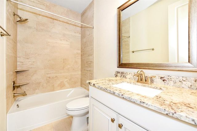 137 Skybranch Drive, Conroe, TX 77304