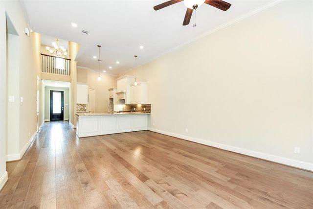 137 Skybranch Drive, Conroe, TX 77304