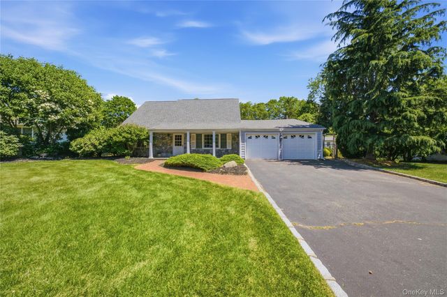 139 Sycamore Circle, Stony Brook, NY 11790