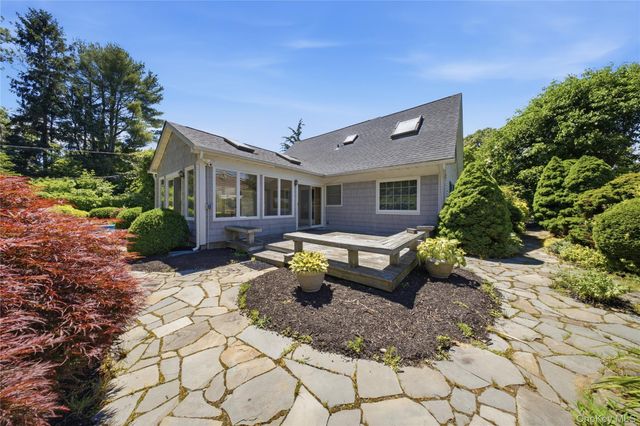 139 Sycamore Circle, Stony Brook, NY 11790