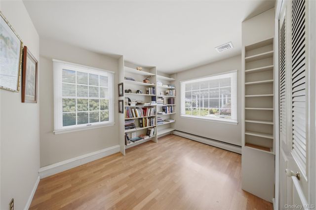 139 Sycamore Circle, Stony Brook, NY 11790