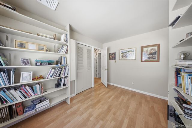 139 Sycamore Circle, Stony Brook, NY 11790