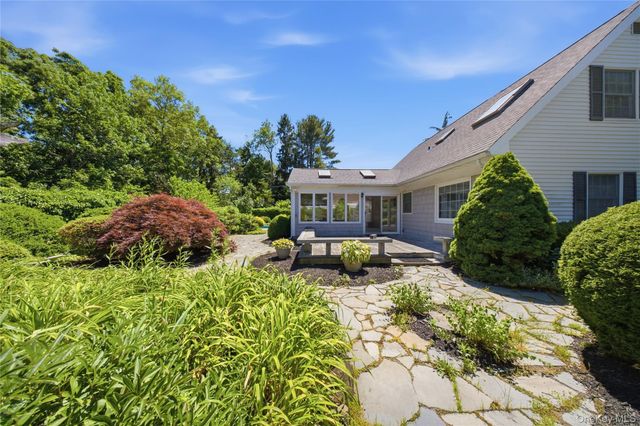 139 Sycamore Circle, Stony Brook, NY 11790